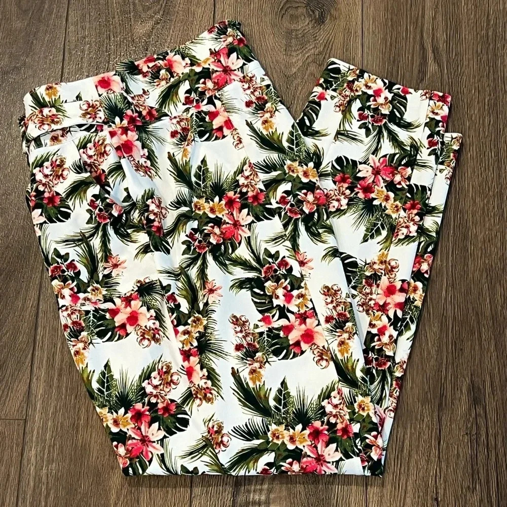 EST. 1946 Floral High Waisted Pants Size 18/20W‎